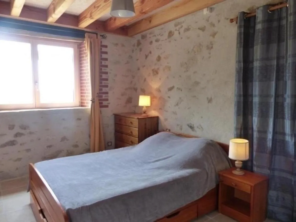 Ferme Eco-Restauree Avec Jardin, Jeux Enfants Et Parking Pres De Neris Les Bains - Fr-1-489-40 Villa Blomard 0*,  France