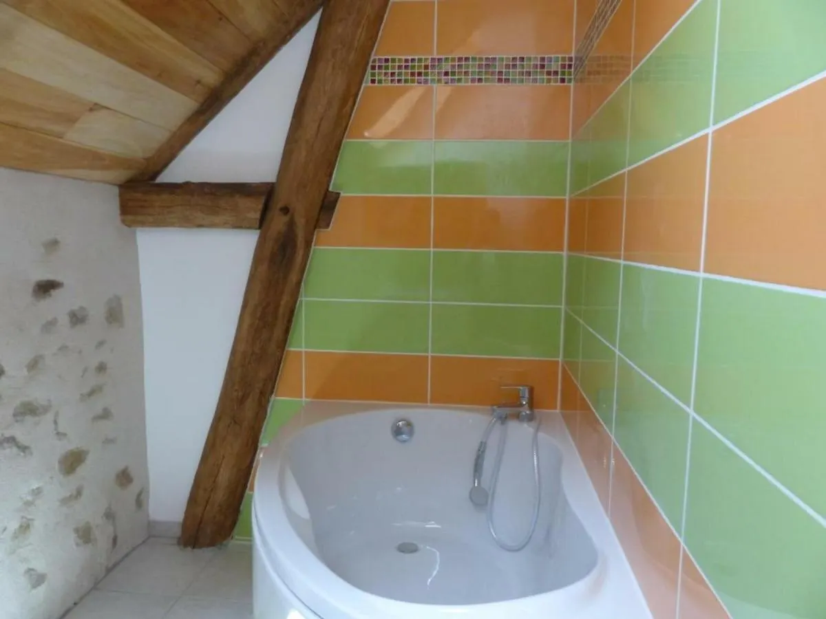 Ferme Eco-Restauree Avec Jardin, Jeux Enfants Et Parking Pres De Neris Les Bains - Fr-1-489-40 Villa Blomard 0*,